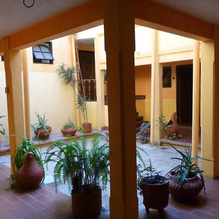Hotel Plaza Santo Domingo Сан-Кристобаль-де-Ла-Касас Экстерьер фото