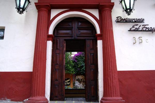 Hotel Plaza Santo Domingo Сан-Кристобаль-де-Ла-Касас Экстерьер фото