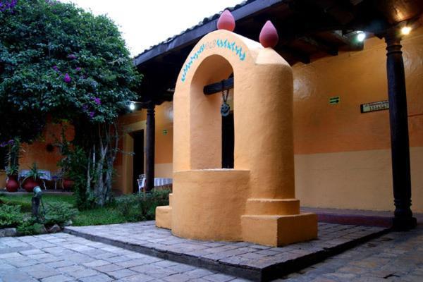 Hotel Plaza Santo Domingo Сан-Кристобаль-де-Ла-Касас Экстерьер фото