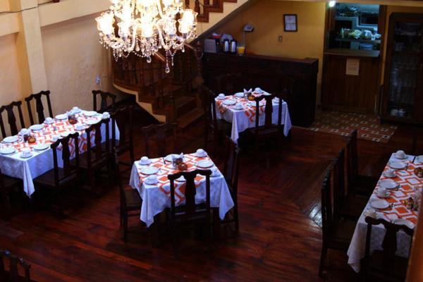 Hotel Plaza Santo Domingo Сан-Кристобаль-де-Ла-Касас Экстерьер фото