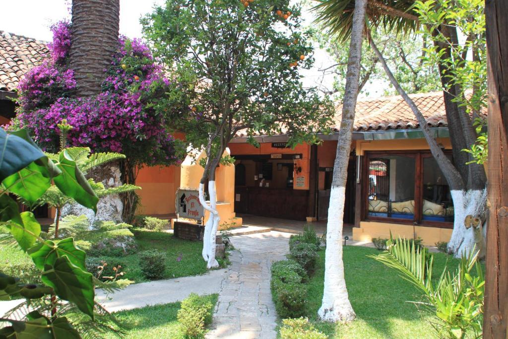 Hotel Plaza Santo Domingo Сан-Кристобаль-де-Ла-Касас Экстерьер фото