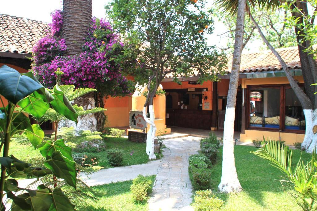 Hotel Plaza Santo Domingo Сан-Кристобаль-де-Ла-Касас Экстерьер фото