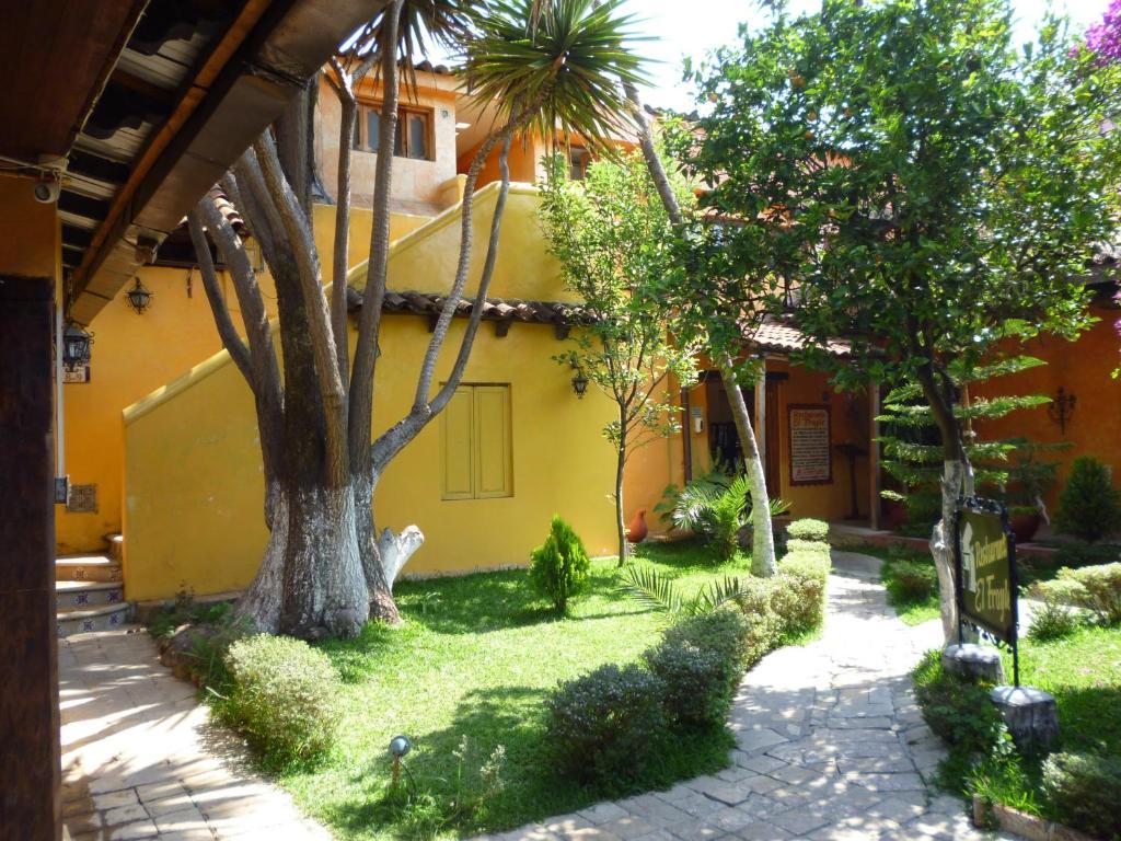 Hotel Plaza Santo Domingo Сан-Кристобаль-де-Ла-Касас Экстерьер фото