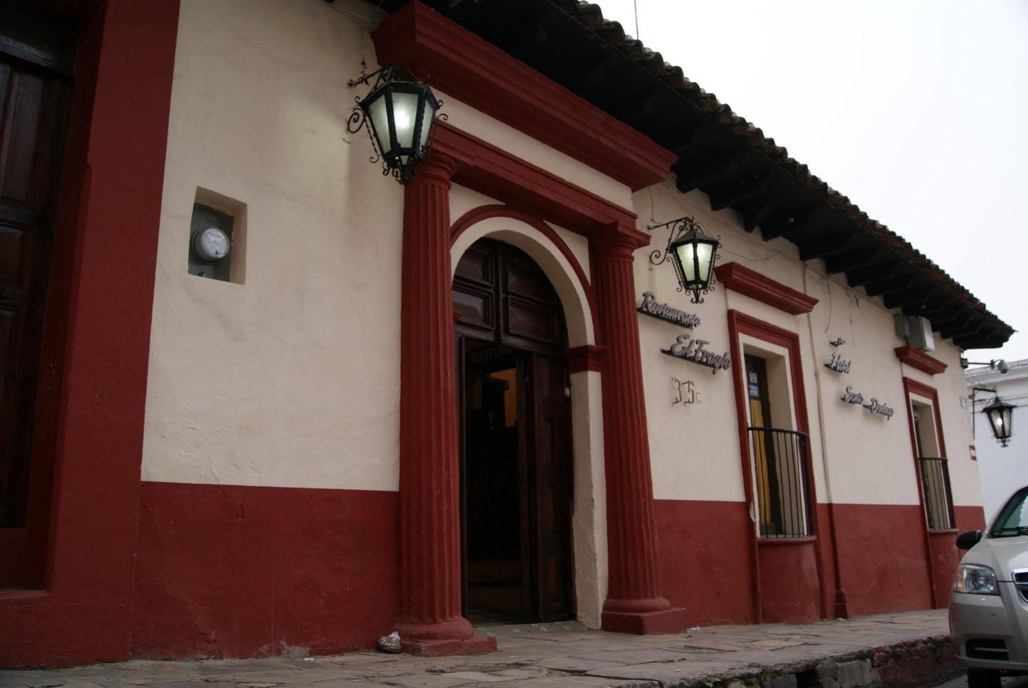 Hotel Plaza Santo Domingo Сан-Кристобаль-де-Ла-Касас Экстерьер фото